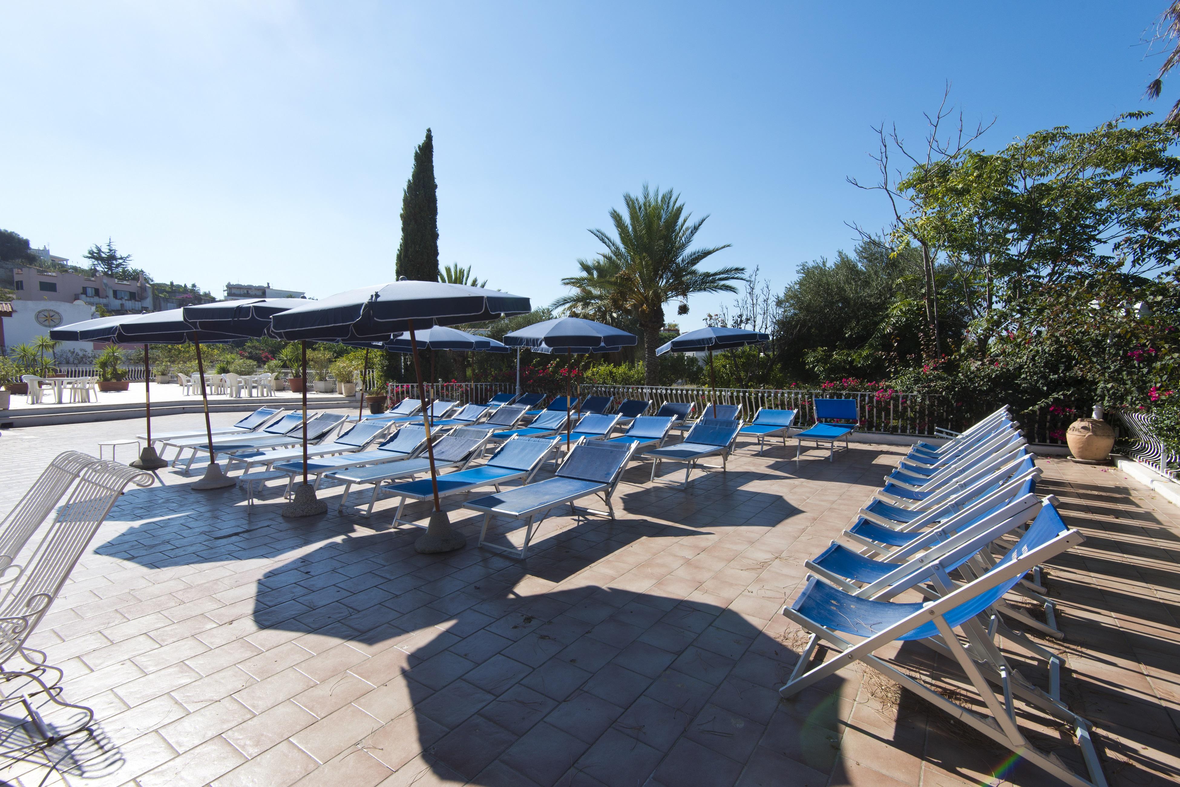 Отель Av Club Terme Colella Форио Экстерьер фото